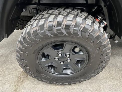 Used 2023 Jeep Gladiator Mojave w/ LED Lighting Group image 17