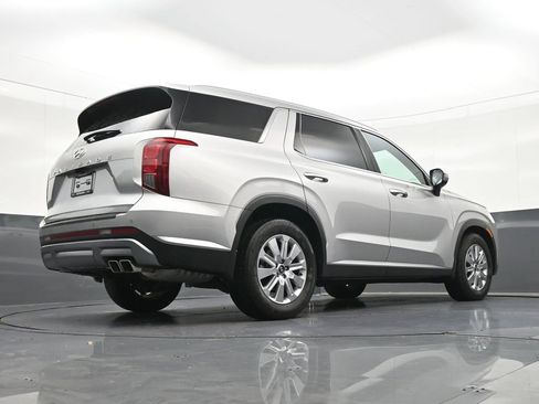 Used 2025 Hyundai Palisade SEL FWD image 28