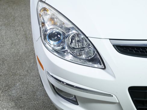 Used 2010 Hyundai Elantra GLS w/ Popular Equipment Pkg 2 image 16