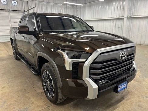Used 2024 Toyota Tundra Limited w/ Power Package AWD/4WD image 1