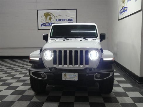 Used 2021 Jeep Gladiator Overland w/ Popular Equipment Package image 2