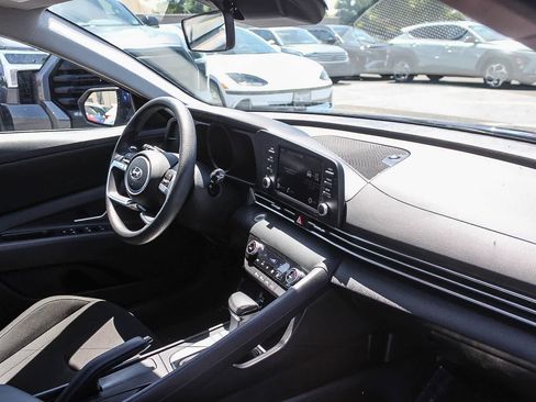 Used 2023 Hyundai Elantra SEL FWD image 21