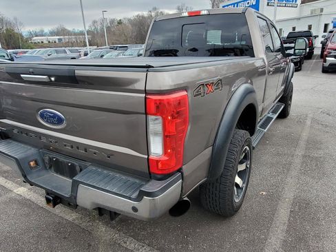 Used 2018 Ford F250 Lariat w/ Lariat Value Package image 9