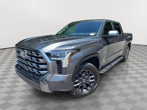 Used 2025 Toyota Tundra Platinum AWD/4WD image 2