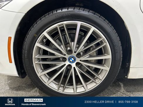 Used 2018 BMW 530e xDrive w/ Premium Package 2 image 13