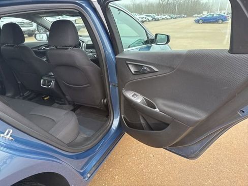 Used 2024 Chevrolet Malibu LT image 37