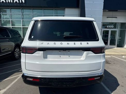 Used 2024 Jeep Wagoneer Series II RWD image 5