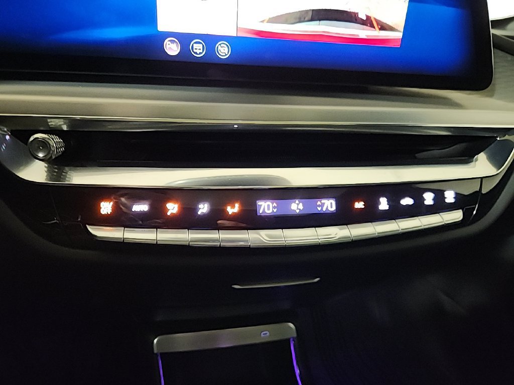 Used 2025 Cadillac Lyriq Luxury w/ LPO, Floor Liner Package AWD/4WD image 18
