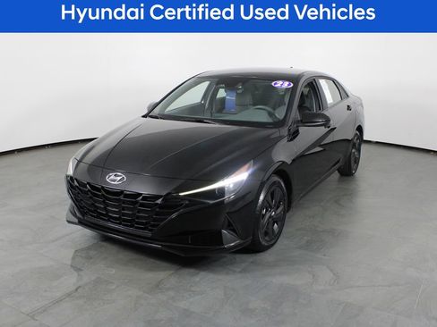 Certified 2023 Hyundai Elantra SEL FWD image 2