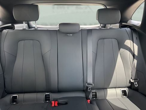 Used 2025 Mercedes-Benz GLA 250 image 12