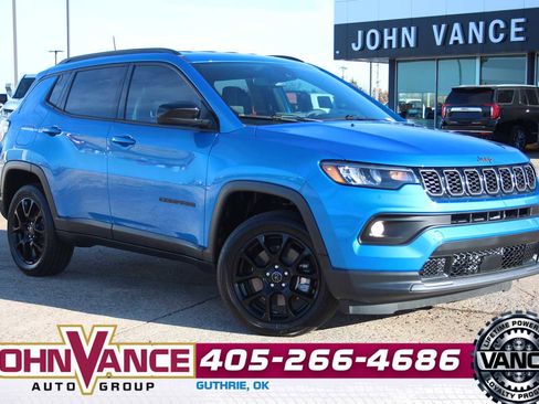 Used 2025 Jeep Compass Latitude w/ Altitude Special Edition image 1