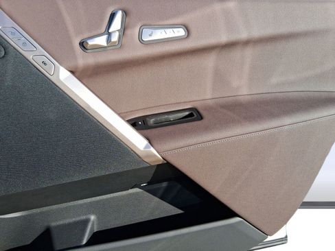 New 2026 BMW iX xDrive60 image 30