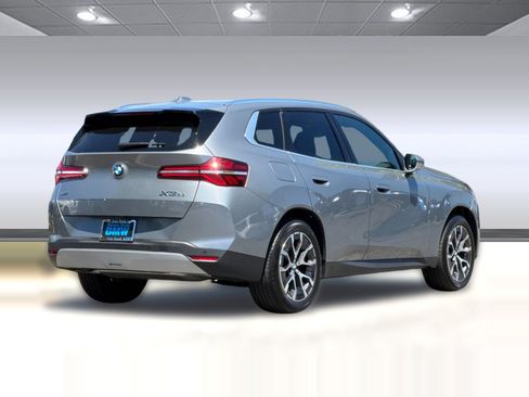 Used 2026 BMW X3 xDrive30i w/ Premium Package AWD/4WD image 9