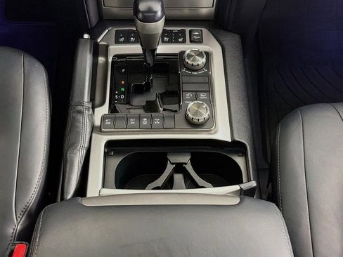 Used 2016 Toyota Land Cruiser AWD/4WD image 19