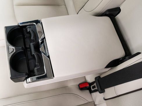 Certified 2019 Rolls-Royce Cullinan AWD/4WD image 27