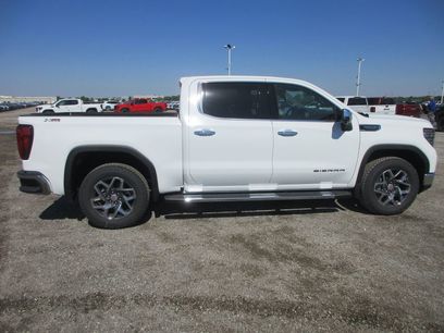 New 2026 GMC Sierra 1500 SLT w/ SLT Premium Plus Package