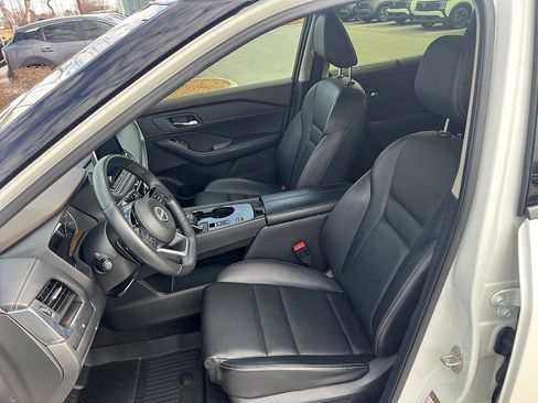 Certified 2023 Nissan Rogue SV w/ SV Premium B Package image 13