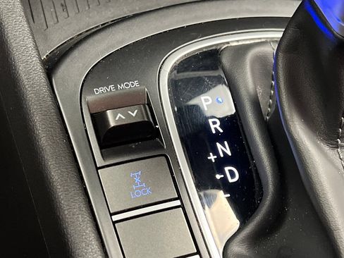 Used 2024 Hyundai Kona SEL AWD/4WD image 50
