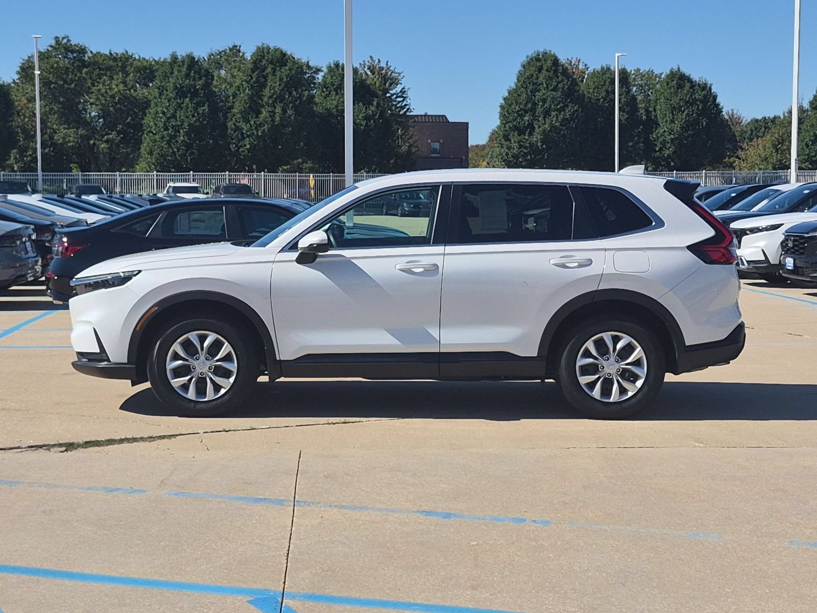 Used 2025 Honda CR-V LX image 10