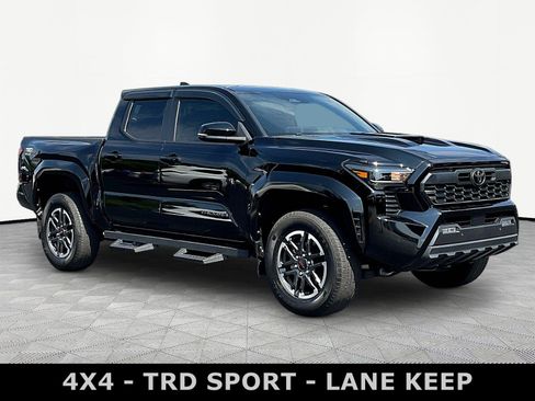 Used 2024 Toyota Tacoma TRD Sport w/ TRD Sport Upgrade Package AWD/4WD image 3