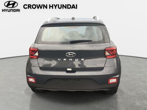Certified 2025 Hyundai Venue SEL FWD image 5