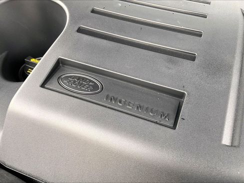 New 2026 Land Rover Defender 110 X-Dynamic SE image 17