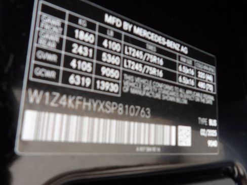 Used 2025 Mercedes-Benz Sprinter 2500 image 13