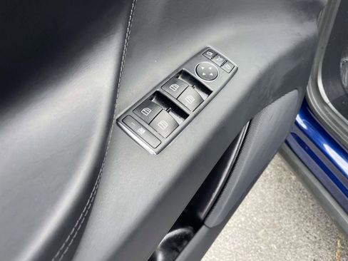 Used 2018 Tesla Model X 75D image 21