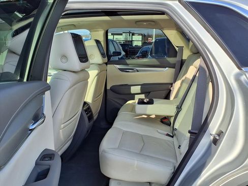 Used 2018 Cadillac XT5 Luxury image 10