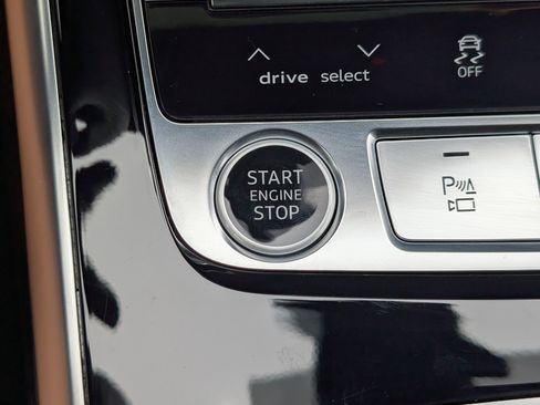 Used 2025 Audi Q7 3.0T Premium Plus w/ Premium Plus Package AWD/4WD image 35