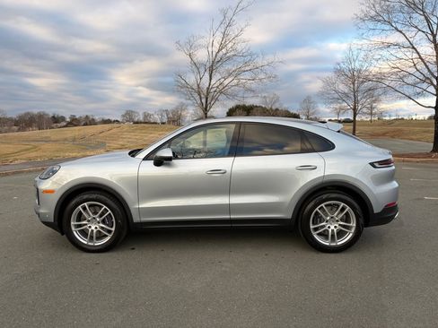New 2026 Porsche Cayenne Coupe AWD/4WD image 2