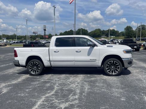 Used 2025 RAM 1500 Limited AWD/4WD image 2