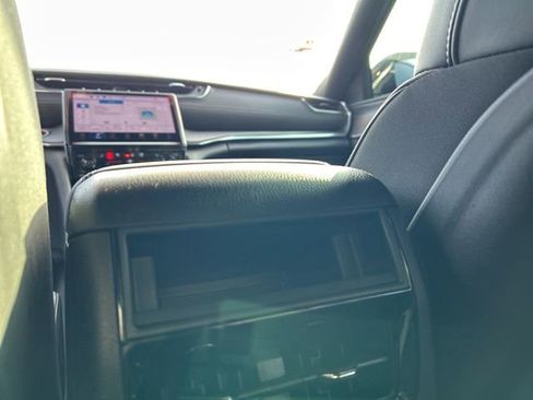 Used 2024 Jeep Grand Cherokee Overland image 41