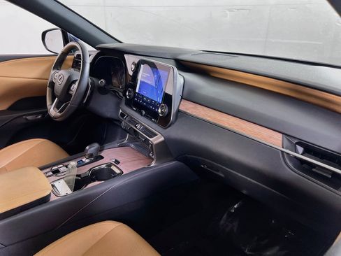 Used 2023 Lexus RX 350h w/ Accessory Package (Z1) AWD/4WD image 29
