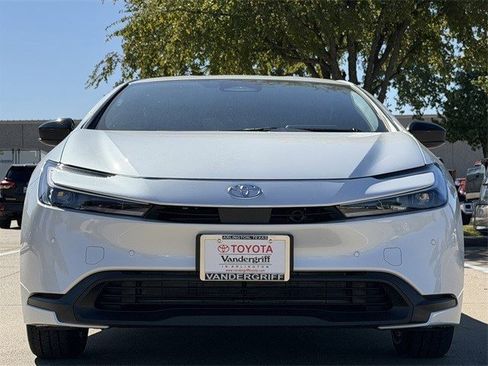 New 2026 Toyota Prius LE image 7