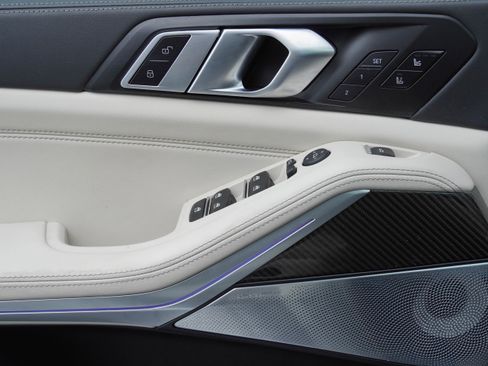 Certified 2025 BMW X5 M60i AWD/4WD image 16