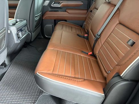 New 2026 GMC Sierra 2500 Denali Ultimate AWD/4WD image 18