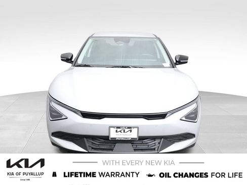 New 2026 Kia EV6 Light RWD image 2