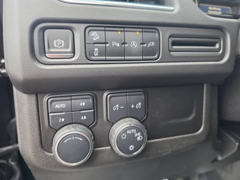 Used 2021 Chevrolet Tahoe Z71 AWD/4WD image 13