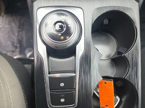 Used 2020 Ford Escape SE image 27