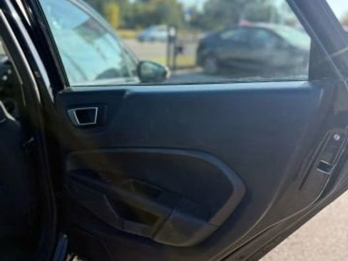 Used 2014 Ford Fiesta SE image 8