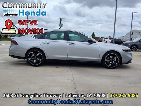 Used 2025 Honda Accord Sport image 9
