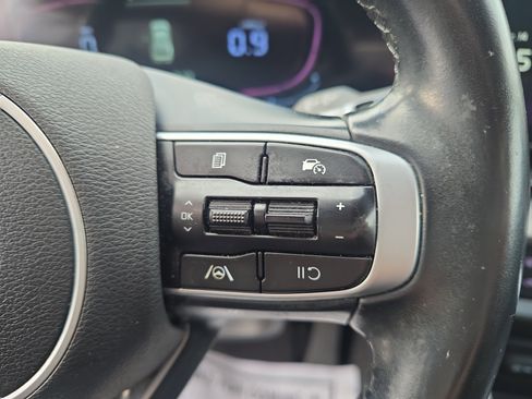 Used 2023 Kia Sportage EX image 18