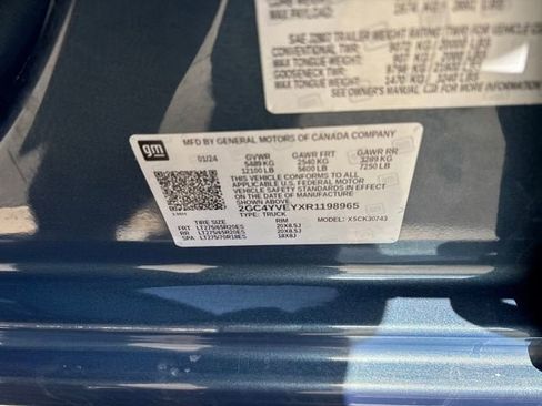 Certified 2024 Chevrolet Silverado 3500 High Country w/ Technology Package image 32