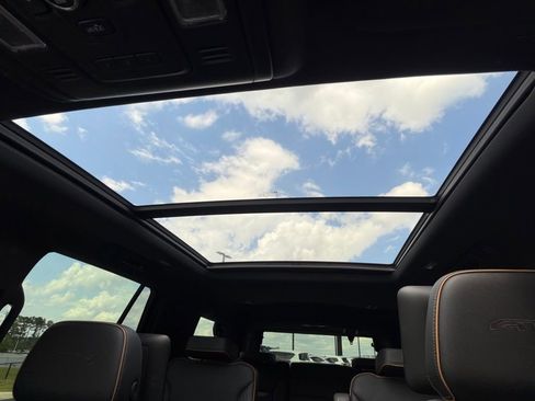 Used 2021 GMC Yukon AT4 w/ AT4 Premium Plus Package AWD/4WD image 25