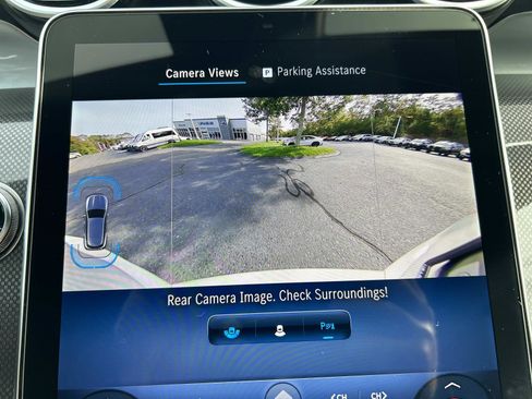 Used 2025 Mercedes-Benz GLC 43 AMG 4MATIC image 31