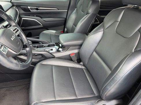 Used 2023 Kia Telluride LX FWD image 10