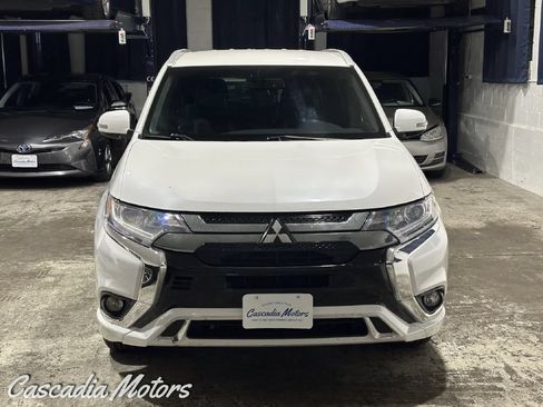 Used 2019 Mitsubishi Outlander SEL AWD/4WD image 3