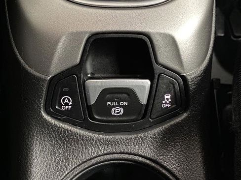 Used 2018 Jeep Compass Latitude w/ Popular Equipment Group image 23