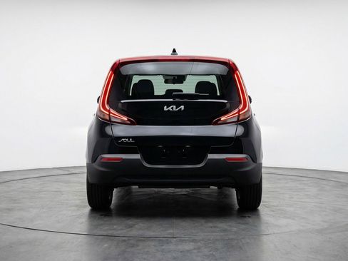 Used 2025 Kia Soul LX w/ LX Technology Package image 7